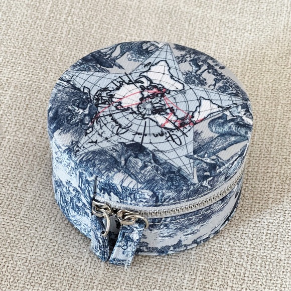 Dior Beauty Around the World Cosmetic Bag/Jewelry Box - Picture 1 of 5